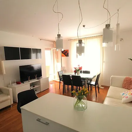 Sunny Apartment