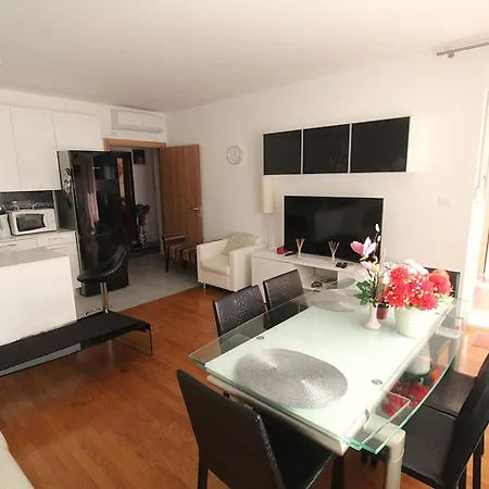 Sunny Apartment Umag